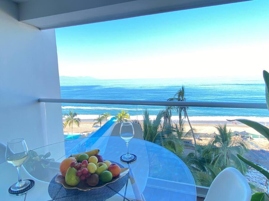 Harbor 7010 By Moikkarentals Beachfront 600Mb Wifi Puerto Vallarta Exteriör bild