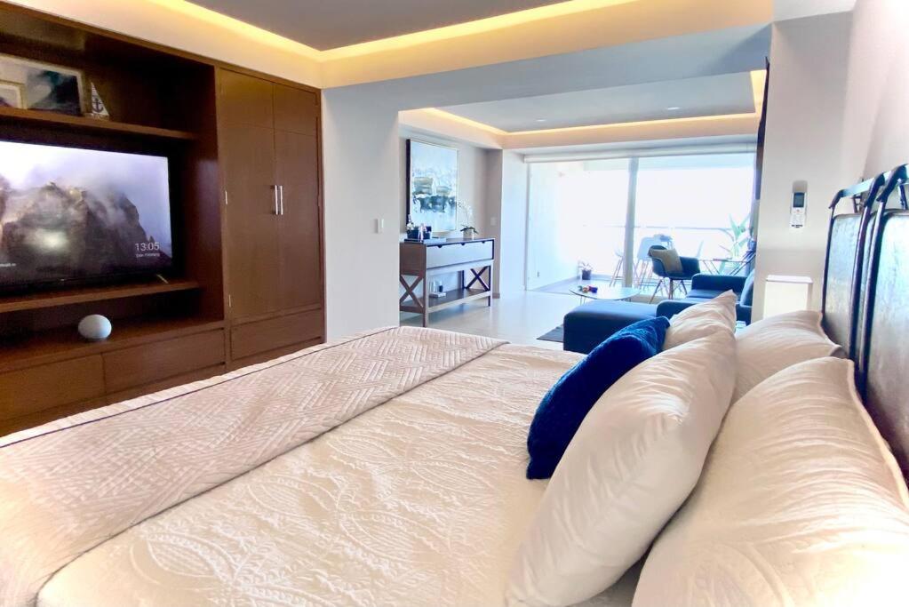 Harbor 7010 By Moikkarentals Beachfront 600Mb Wifi Puerto Vallarta Exteriör bild