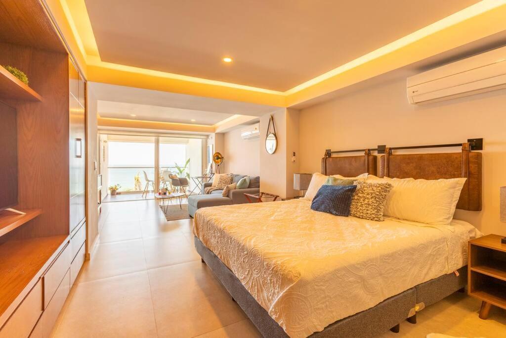 Harbor 7010 By Moikkarentals Beachfront 600Mb Wifi Puerto Vallarta Exteriör bild